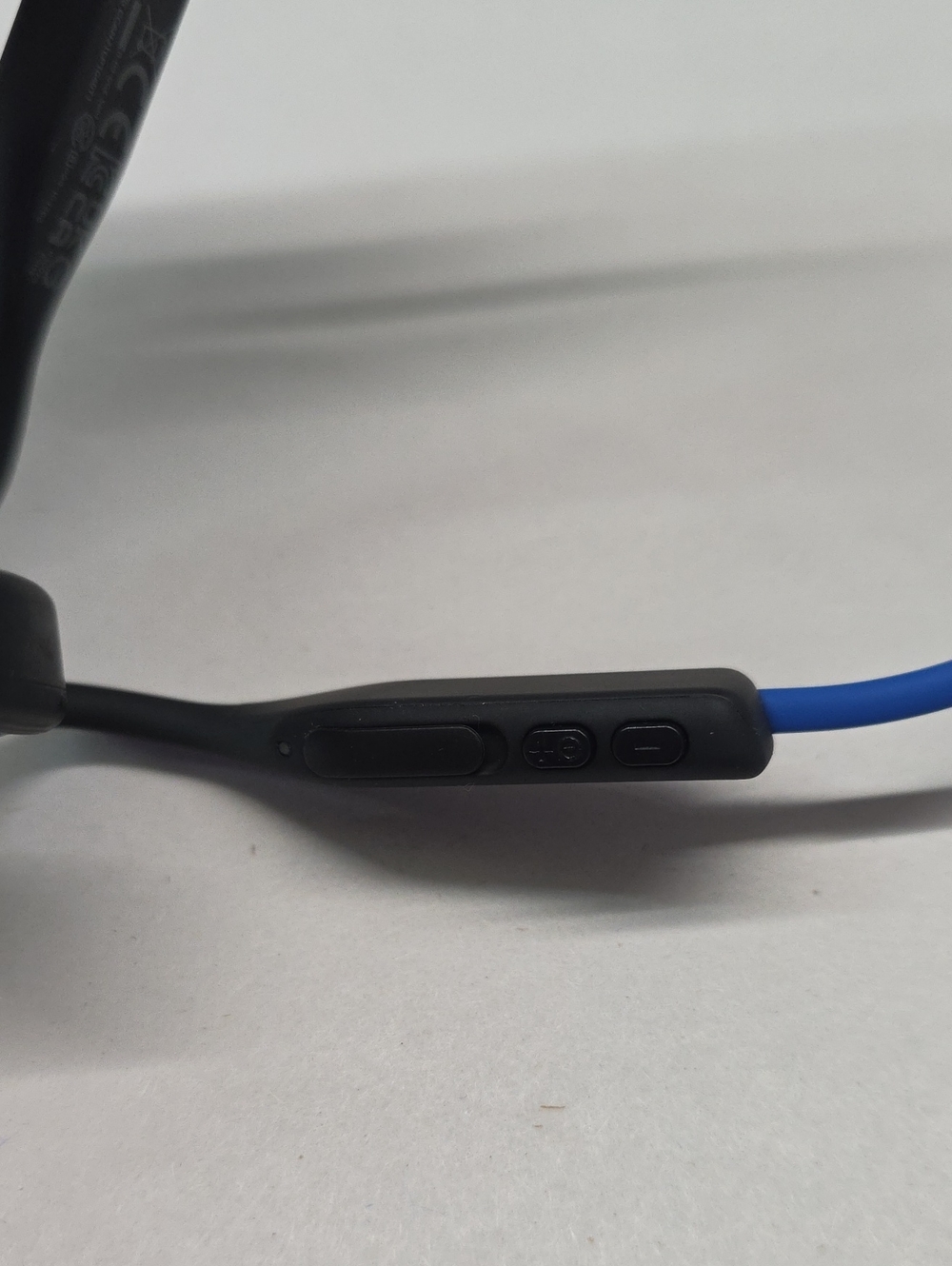 Shokz OpenMove S661 Bone Conduction Wireless Headphones PreOwned - Picture 5 of 6